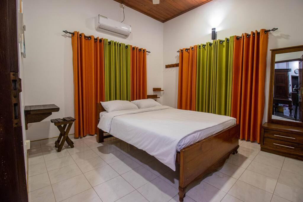 Spacious 4br 4ba Family Wt Balcony & Lavish Garden Ferienhaus *